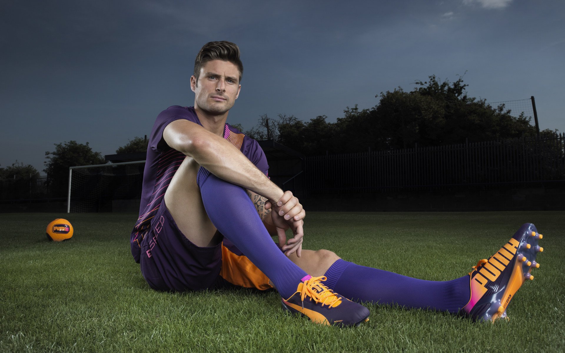 绿色环保足球器材在校园中全面推广,践行绿色发展理念,足球环境创设的主题